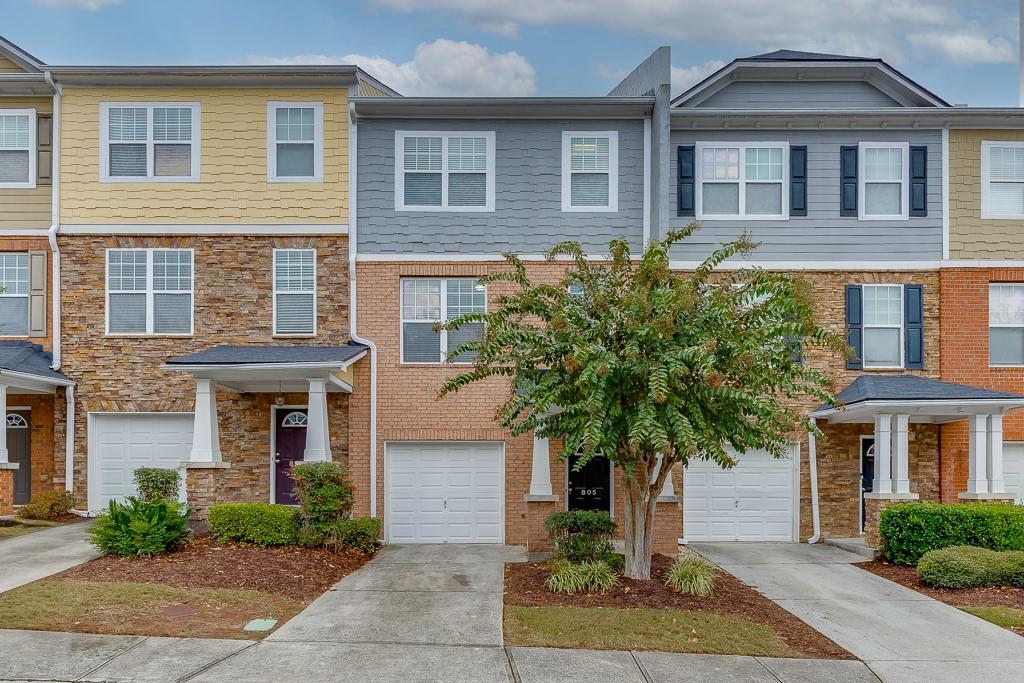 805 Tulip Poplar Way in Lawrenceville, GA - Building Photo