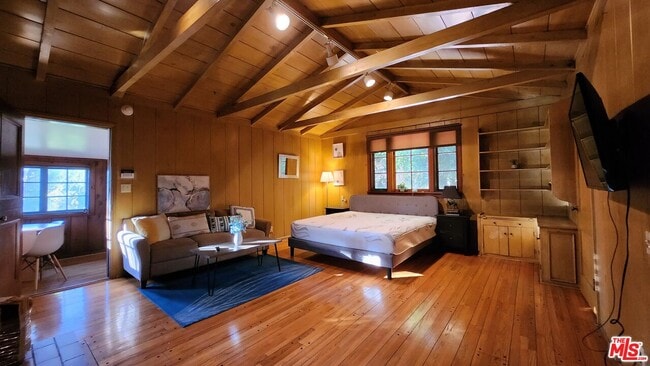 1357 Beverly Estate Dr in Beverly Hills, CA - Building Photo - Building Photo