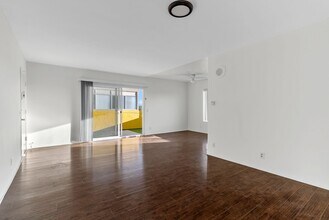 809 Edgewood St in Inglewood, CA - Building Photo - Building Photo