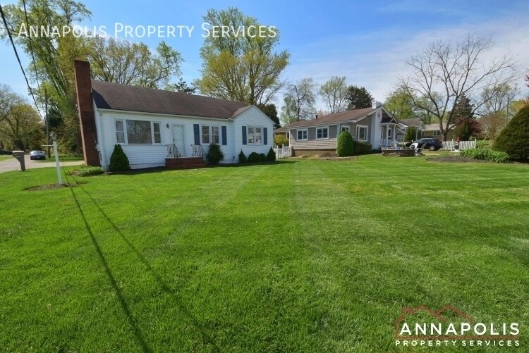 3043 Riva Rd in Riva, MD - Building Photo