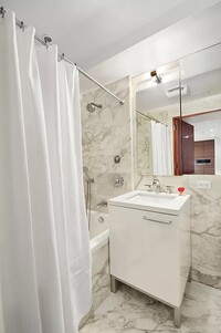 151 W 21st St, Unit 7D in New York, NY - Building Photo - Building Photo