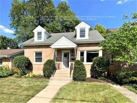 3231 Cleveland Ave in Brookfield, IL - Building Photo