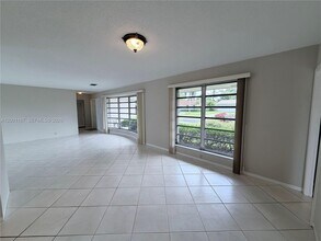 5011 Madison St in Hollywood, FL - Building Photo - Building Photo