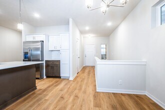 12354 Edgewater Dr in Papillion, NE - Building Photo - Building Photo