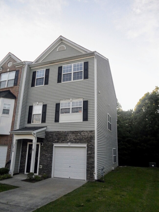 property at 2614 Wyntercrest Ln