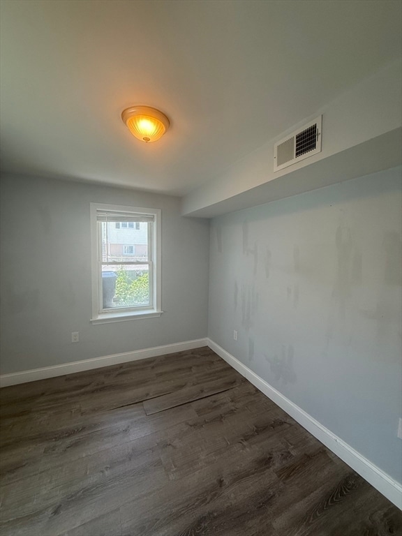 60 Beach Rd, Unit #1