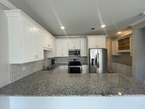 1832 Stable Ln in Fort Walton Beach, FL - Building Photo - Building Photo