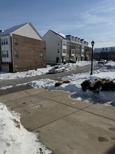 9102 Village Springs Dr in Upper Marlboro, MD - Building Photo - Building Photo