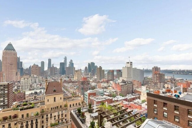 property at 347 W 57th St