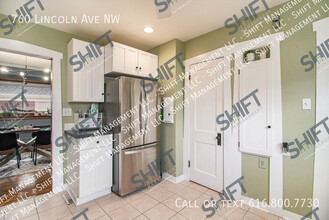 760 Lincoln Ave NW in Grand Rapids, MI - Building Photo - Building Photo