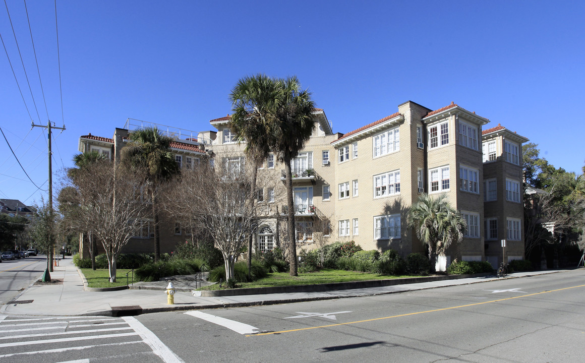 Berkeley Court in Charleston, SC - Building Photo