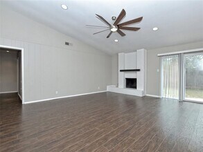 12100 Sage Hen Ct in Austin, TX - Foto de edificio - Building Photo