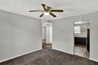 5634 Astor Pl in Jacksonville, FL - Building Photo - Building Photo
