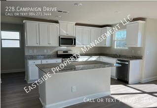 228 Campaign Dr in Mebane, NC - Building Photo - Building Photo