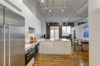 3235 Roswell Rd in Atlanta, GA - Building Photo - Building Photo