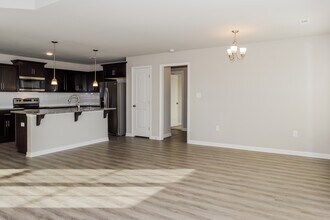 478 Carter Grove Rd in Toney, AL - Foto de edificio - Building Photo