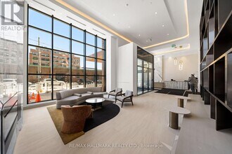 130 River St in Toronto, ON - Building Photo - Building Photo