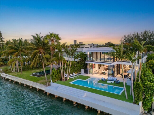 315 N Shore Dr in Miami Beach, FL - Building Photo - Building Photo