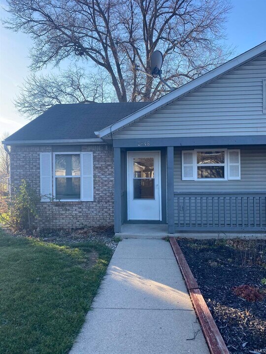 2812 Plaza Ln in Lafayette, IN - Building Photo