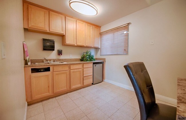 1321 Greenfield Dr-Unit -16 in El Cajon, CA - Building Photo - Building Photo