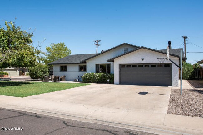 2503 S Bonarden Ln in Tempe, AZ - Building Photo - Building Photo