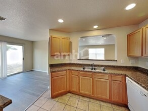 3215 Sunbird Bay in San Antonio, TX - Building Photo - Building Photo