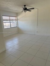 4163 SW 67th Ave, Unit 203c in Davie, FL - Building Photo - Building Photo