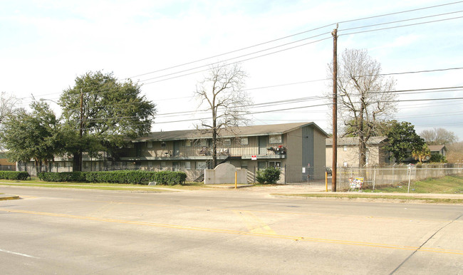 La Fiesta Apartments in Houston, TX - Foto de edificio - Building Photo