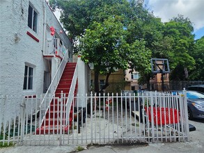 977 SW 5th St in Miami, FL - Building Photo - Building Photo