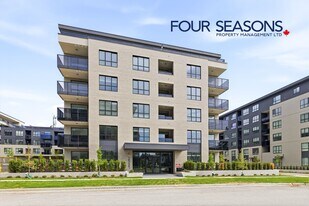 15735-15735 85 Ave in Surrey, BC - Building Photo
