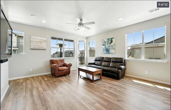 6988 Ipswich Ct in Castle Pines, CO - Foto de edificio - Building Photo