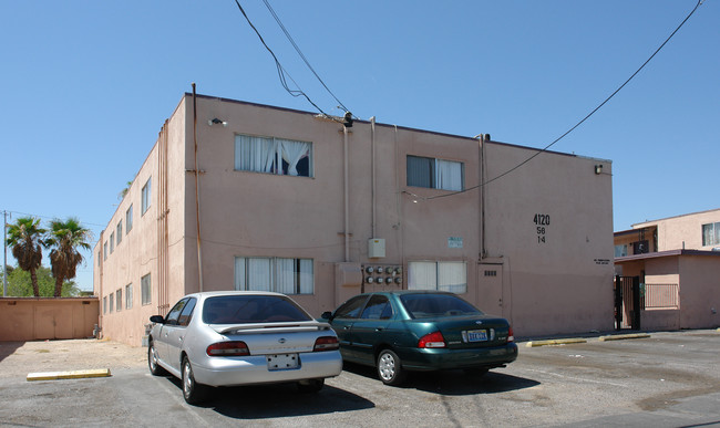 4120 Silver Dollar Ave in Las Vegas, NV - Building Photo - Building Photo