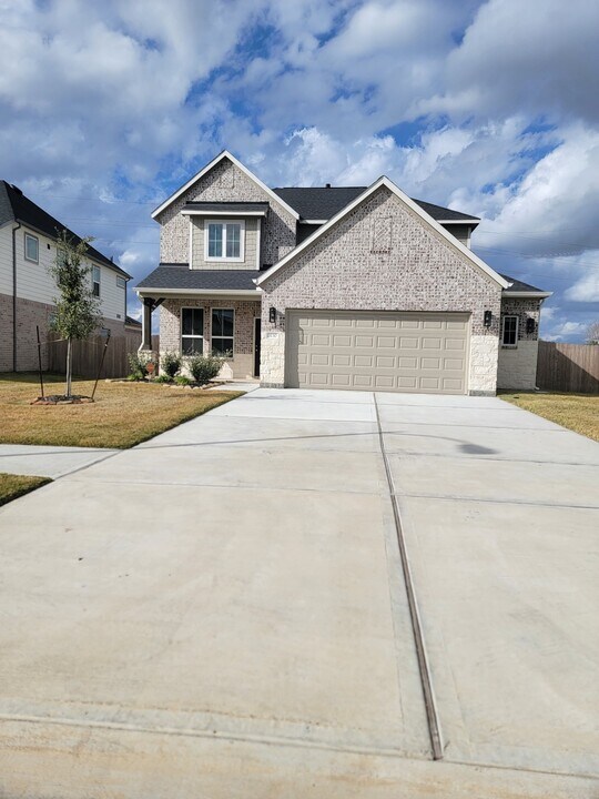 3130 Boulder Rdg Dr in Rosenberg, TX - Building Photo