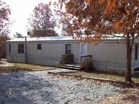 288 Outback Dr in Farmville, VA - Building Photo