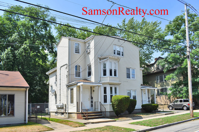 185 Reservoir Ave in Providence, RI - Building Photo - Building Photo