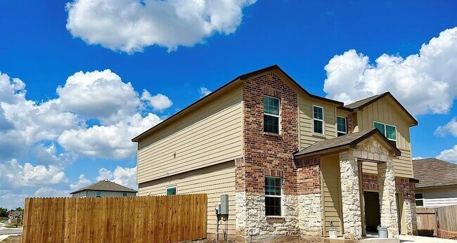 290 Silver Glen Dr in Niederwald, TX - Building Photo - Building Photo