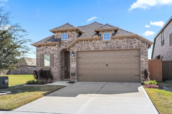 13105 Sapphire Lake Ln in La Marque, TX - Foto de edificio - Building Photo