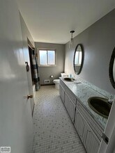 16460 Bowman St in Roseville, MI - Building Photo - Building Photo