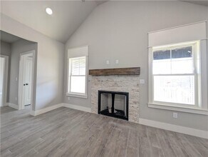 25 Thornaby Dr in Bella Vista, AR - Building Photo - Building Photo