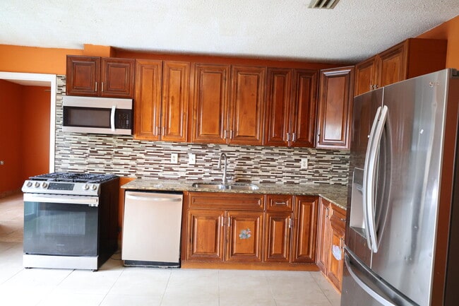 7328 Palmdale Dr in Boynton Beach, FL - Building Photo - Building Photo