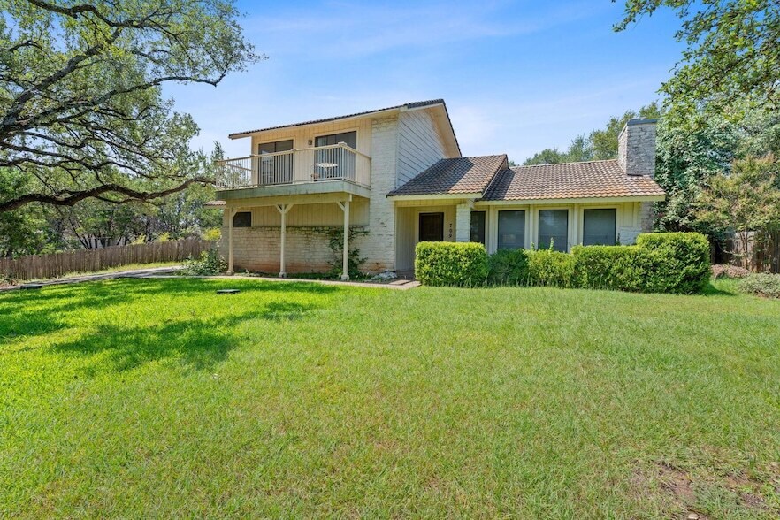 709 Show Low Ct in Lakeway, TX - Building Photo