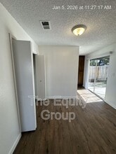 2019 E Walnut Ave in Visalia, CA - Building Photo - Building Photo