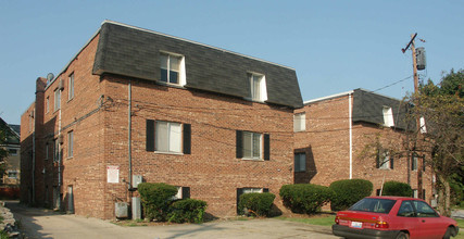 Fischer Place in Cincinnati, OH - Building Photo - Building Photo