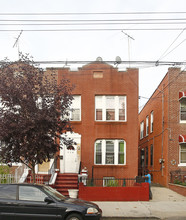 710 Logan St in Brooklyn, NY - Building Photo - Building Photo