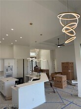 4627 NW 32nd St in Cape Coral, FL - Foto de edificio - Building Photo