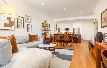 120 Gerry Rd in Chestnut Hill, MA - Building Photo - Building Photo