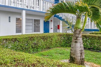 102 Westbury E in Deerfield Beach, FL - Building Photo - Building Photo