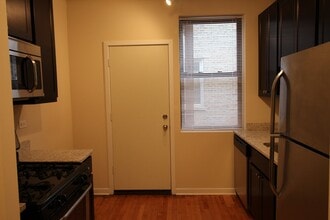 6971 N Greenview Ave, Unit 2S in Chicago, IL - Building Photo - Building Photo
