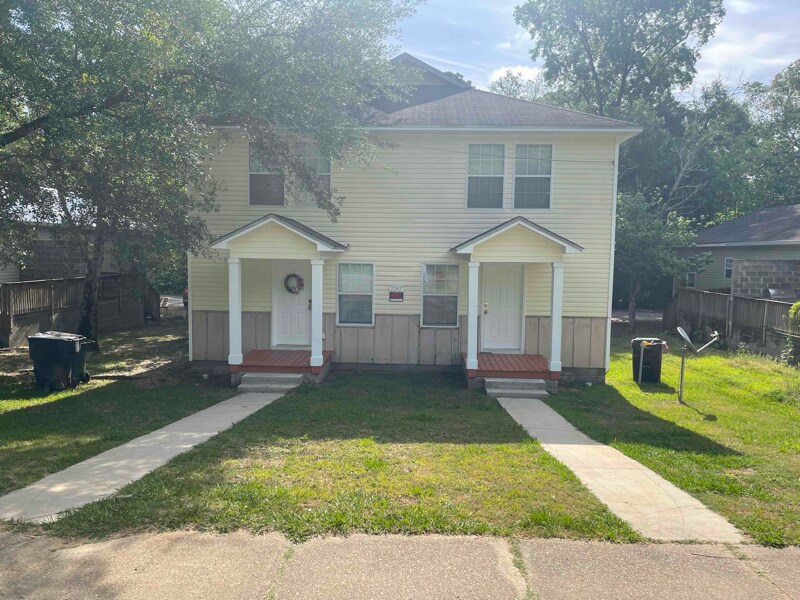 2245 S Meridian St in Tallahassee, FL - Building Photo