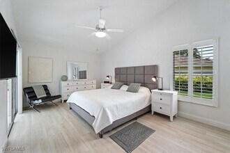 5192 Lochwood Ct in Naples, FL - Building Photo - Building Photo